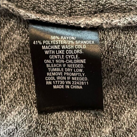 124 MASSIMO ASYMMETRIC TOP-LG - Picture 6 of 6